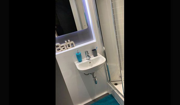 Catherine House standard studio bathroom